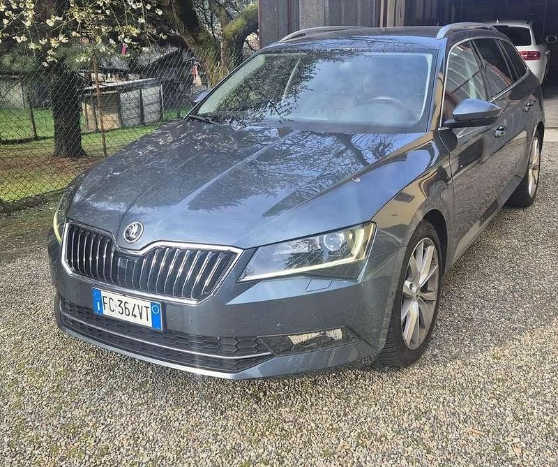 Usata Skoda Superb LAURIN & KLEMENT 190 CV (139 kW) 2016 Station wagon
