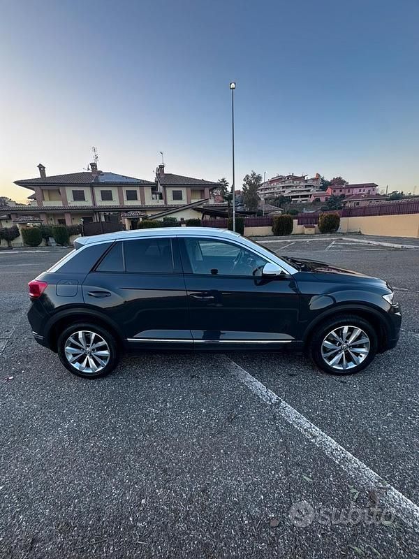 Usata VW T-Roc Advance 150 CV (110 kW) 2019 Grigio SUV