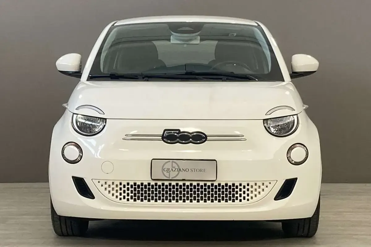 Usata Fiat 500e 42 kW (58 CV) 2023 Bianco Utilitaria