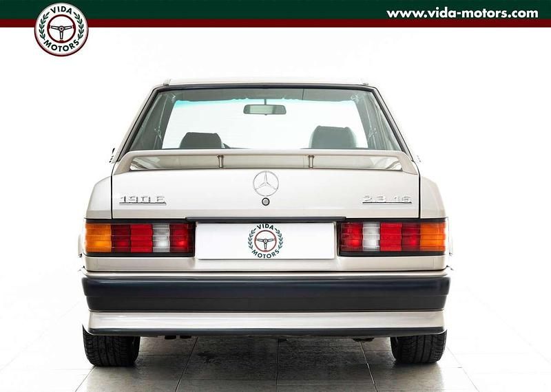 Usata Mercedes 190 185 CV (136 kW) 1988 Argento Berlina