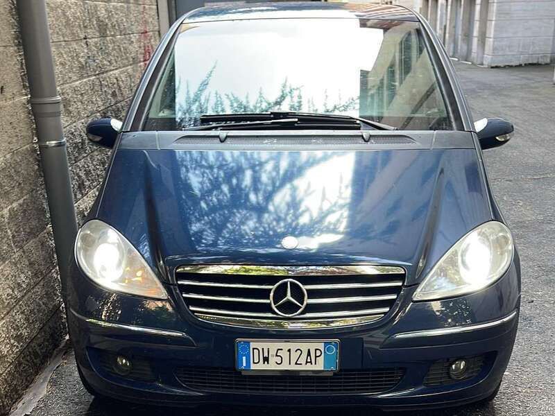 Blu/azzurro Usata 2008 Mercedes A150 Avantgarde Monovolume | 2000 € (Super prezzo) - Immagine 1/2