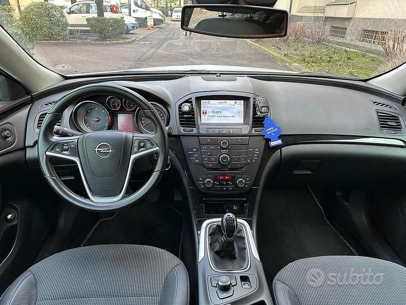 Usata Opel Insignia Cosmo 160 CV (117 kW) 2010 Bianco Station wagon