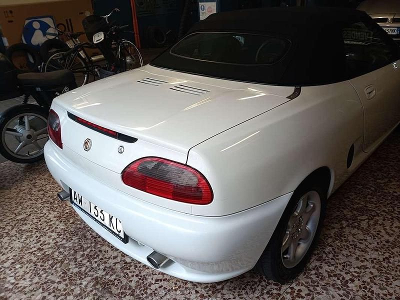 Usata MG F 120 CV (88 kW) 1998 Bianco Cabrio