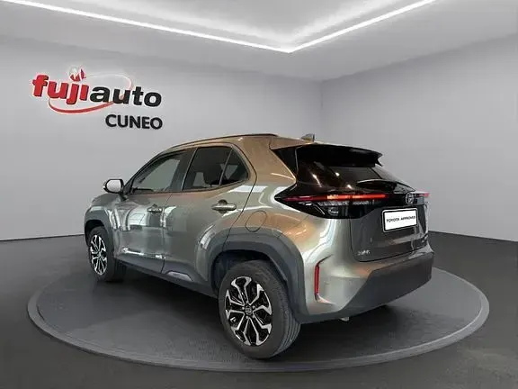 Usata Toyota Yaris Cross Trend 116 CV (85 kW) 2023 Grigio SUV