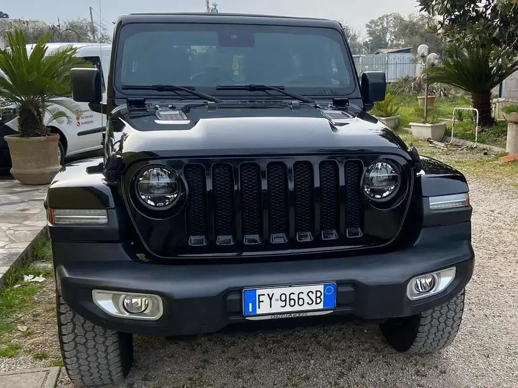 Usata Jeep Wrangler Sahara 200 CV (147 kW) 2020 Nero SUV
