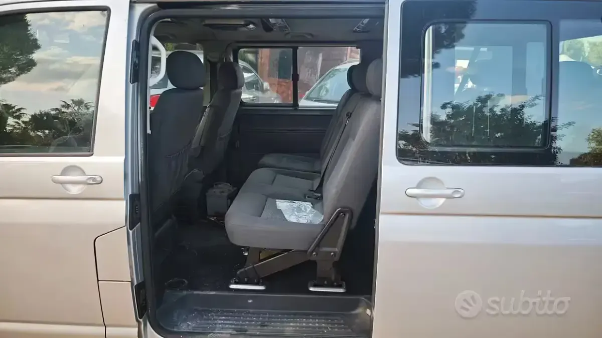 Usata VW Multivan Highline 174 CV (127 kW) 2006 Grigio Monovolume