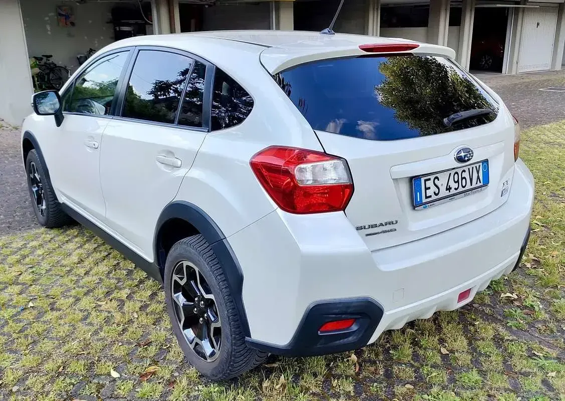 Usata Subaru XV Style 147 CV (108 kW) 2014 Bianco SUV