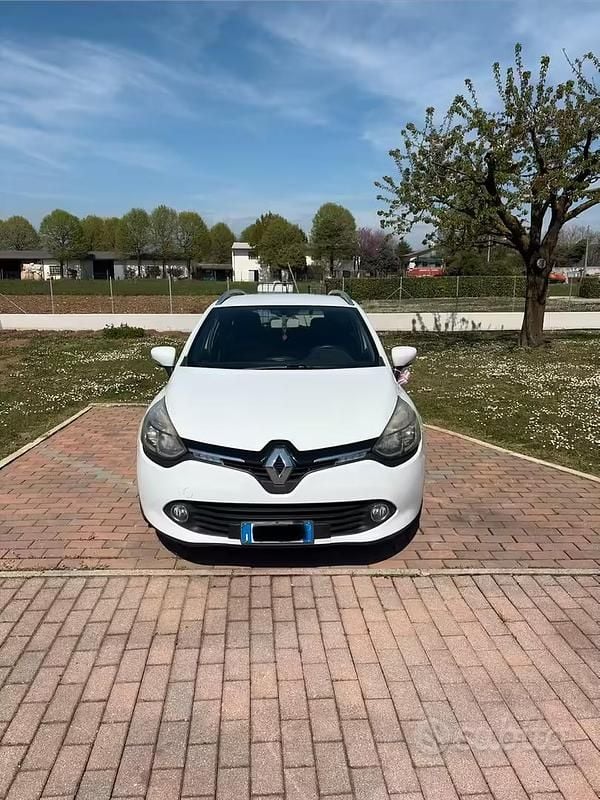 Usata Renault Clio GrandTour 75 CV (55 kW) 2014 Bianco Station wagon