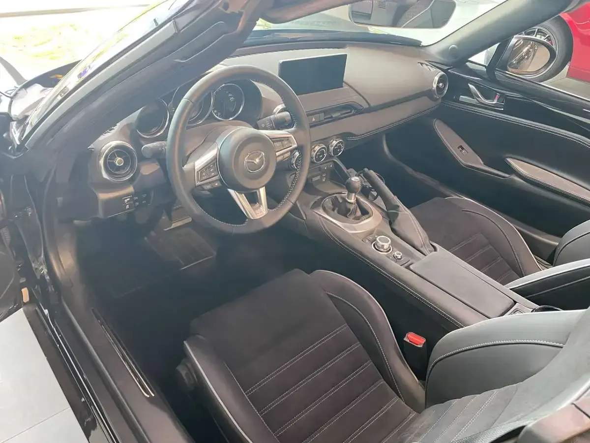 Nuova Mazda MX5 Homura-Line 132 CV (97 kW) 2026 Jet black metallic Cabrio