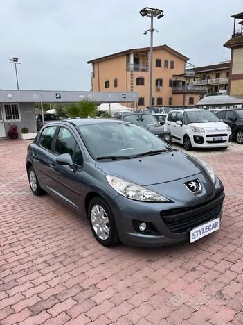 Usata Peugeot 207 Active 95 CV (69 kW) 2009 Grigio Berlina