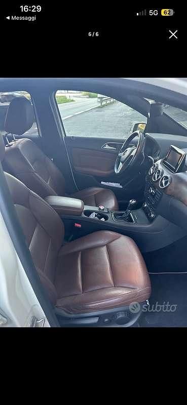 Usata Mercedes B180 Premium 109 CV (80 kW) 2014 Utilitaria