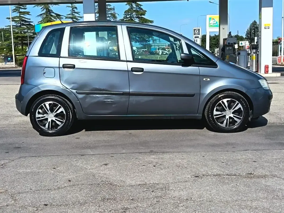 Usata Fiat Idea 69 CV (50 kW) 2008 Grigio Monovolume