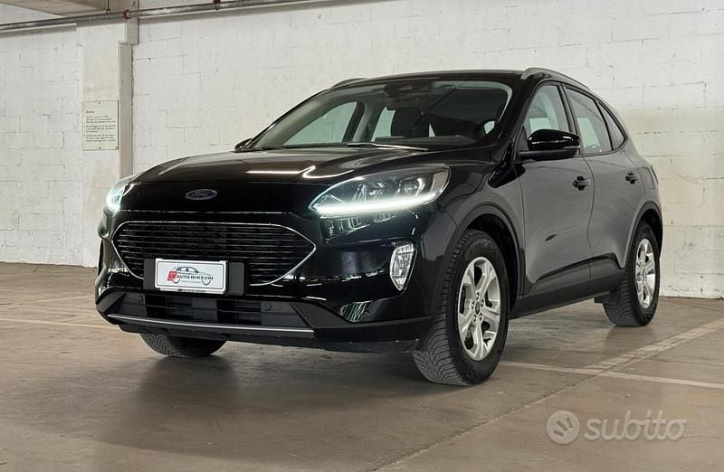 Usata Ford Kuga Titanium 120 CV (88 kW) 2021 Nero SUV