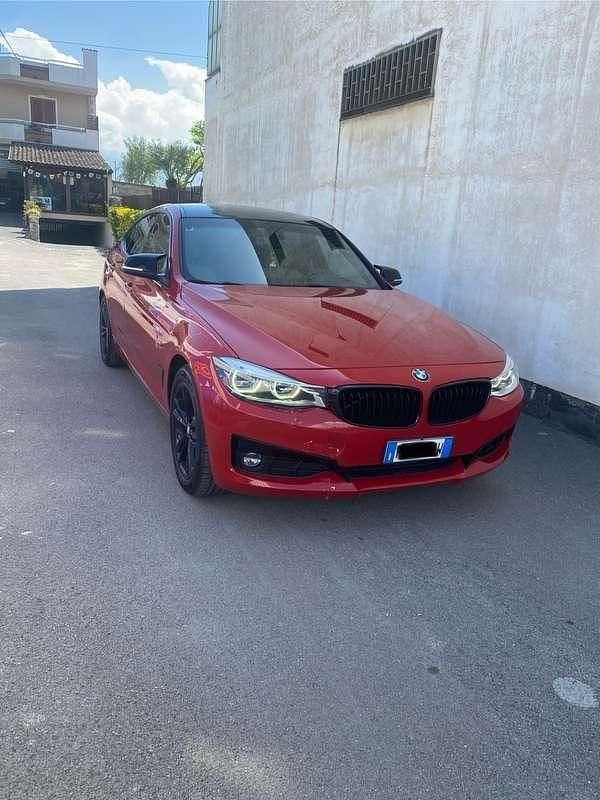 Usata BMW 320 Gran Turismo Luxury Line 190 CV (139 kW) 2017 Rosso Berlina