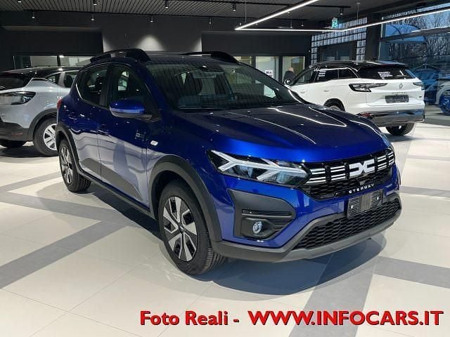 Blu iron metallizzato Nuova 2025 Dacia Sandero Expression Tre volumi | 16.490 € (Buon prezzo) - Immagine 1/4