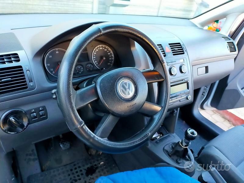 Usata VW Touran 105 CV (77 kW) 2005 Grigio Monovolume