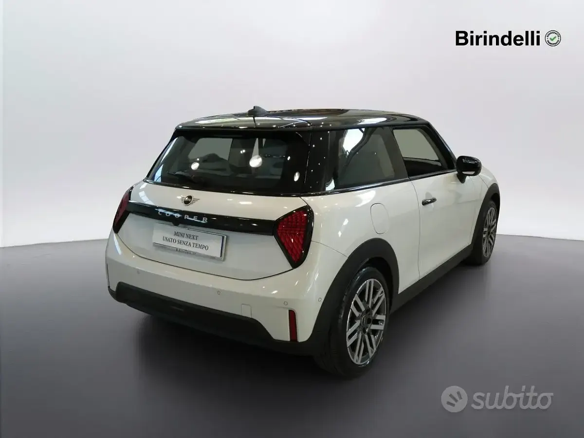 Usata Mini Cooper Classic 156 CV (114 kW) 2024 Nanuq white Utilitaria