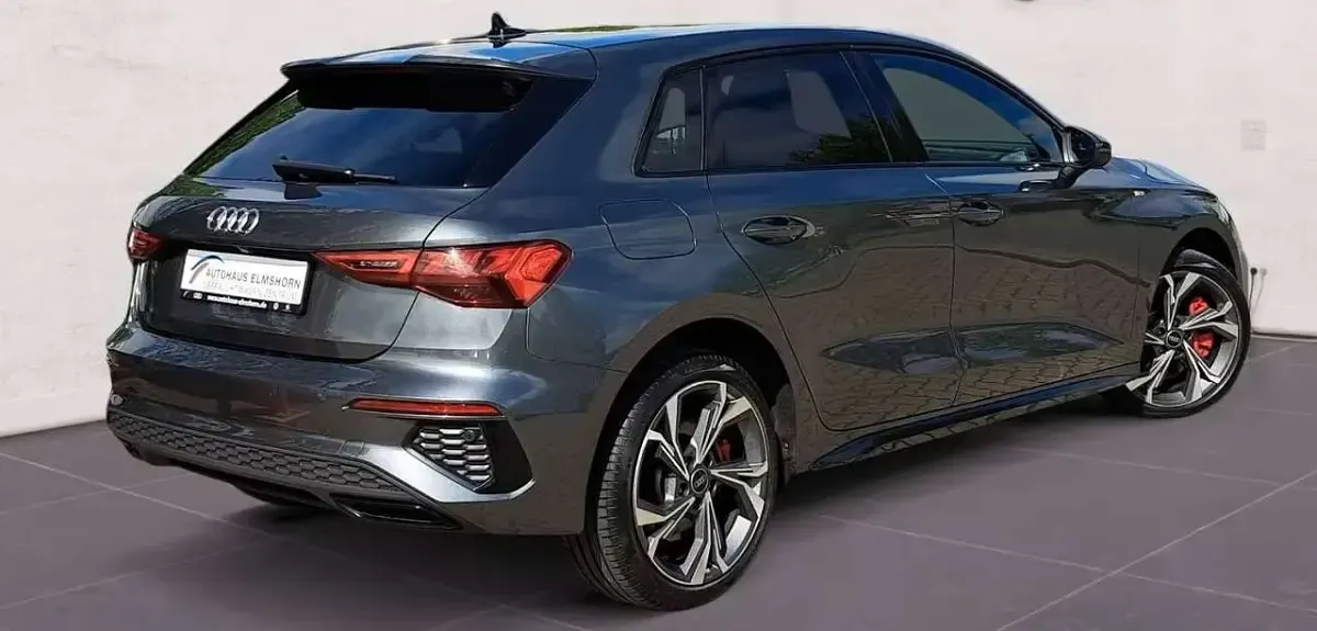 Usata Audi A3 S-Line 150 CV (110 kW) 2022 Grigio Berlina
