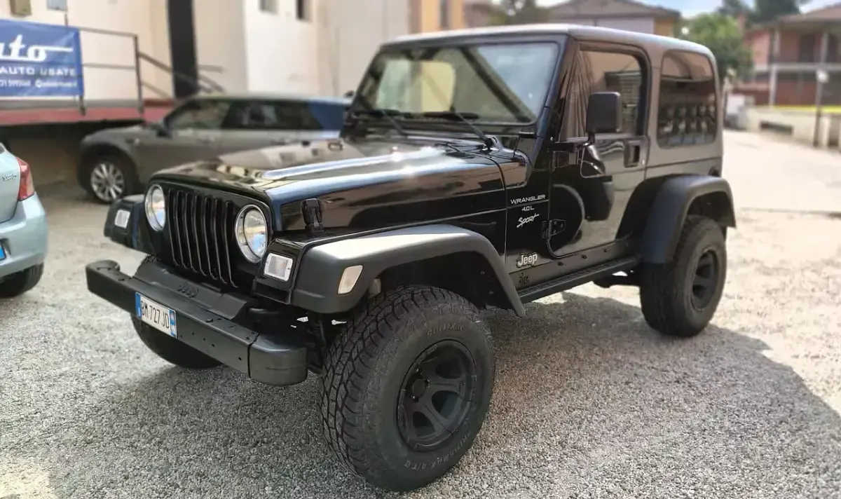 Usata Jeep Wrangler Sport 177 CV (130 kW) 2000 SUV