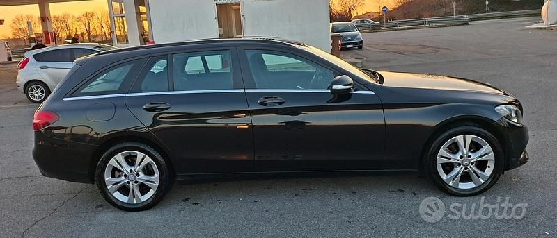 Usata Mercedes C180 Premium 115 CV (84 kW) 2015 Nero Station wagon