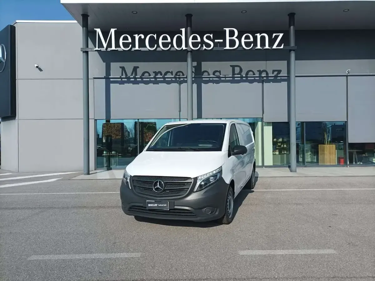 Begagnad Mercedes Vito 136 HK (100 kW) 2020 Vit Van