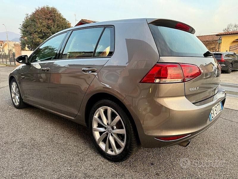 Usata VW Golf VII Highline 110 CV (80 kW) 2014 Grigio Berlina