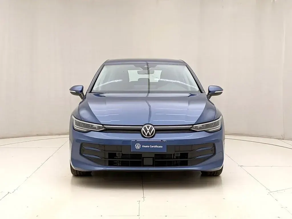 Usata VW Golf VIII Life 116 CV (85 kW) 2025 Giallo
