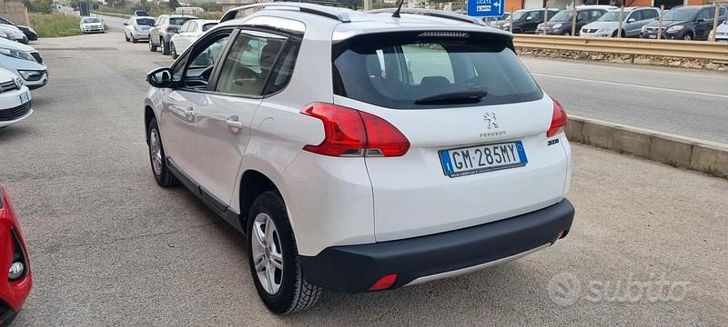 Usata Peugeot 2008 Active 82 CV (60 kW) 2015 Bianco SUV