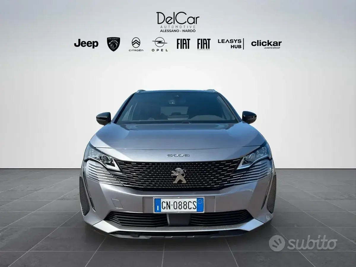 Usata Peugeot 5008 GT 131 CV (96 kW) 2023 Grigio SUV