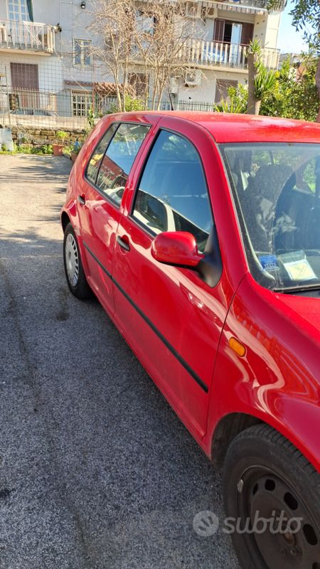 Usata VW Golf IV 100 CV (73 kW) 1998 Rosso Berlina
