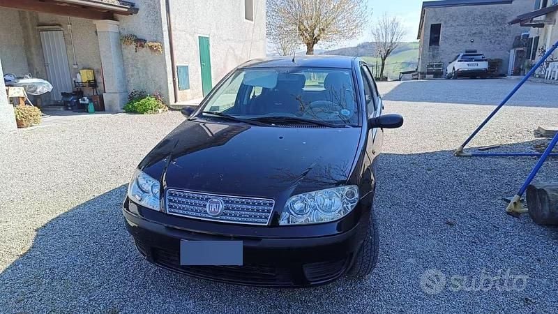Usata Fiat Punto 77 CV (56 kW) 2009 Utilitaria