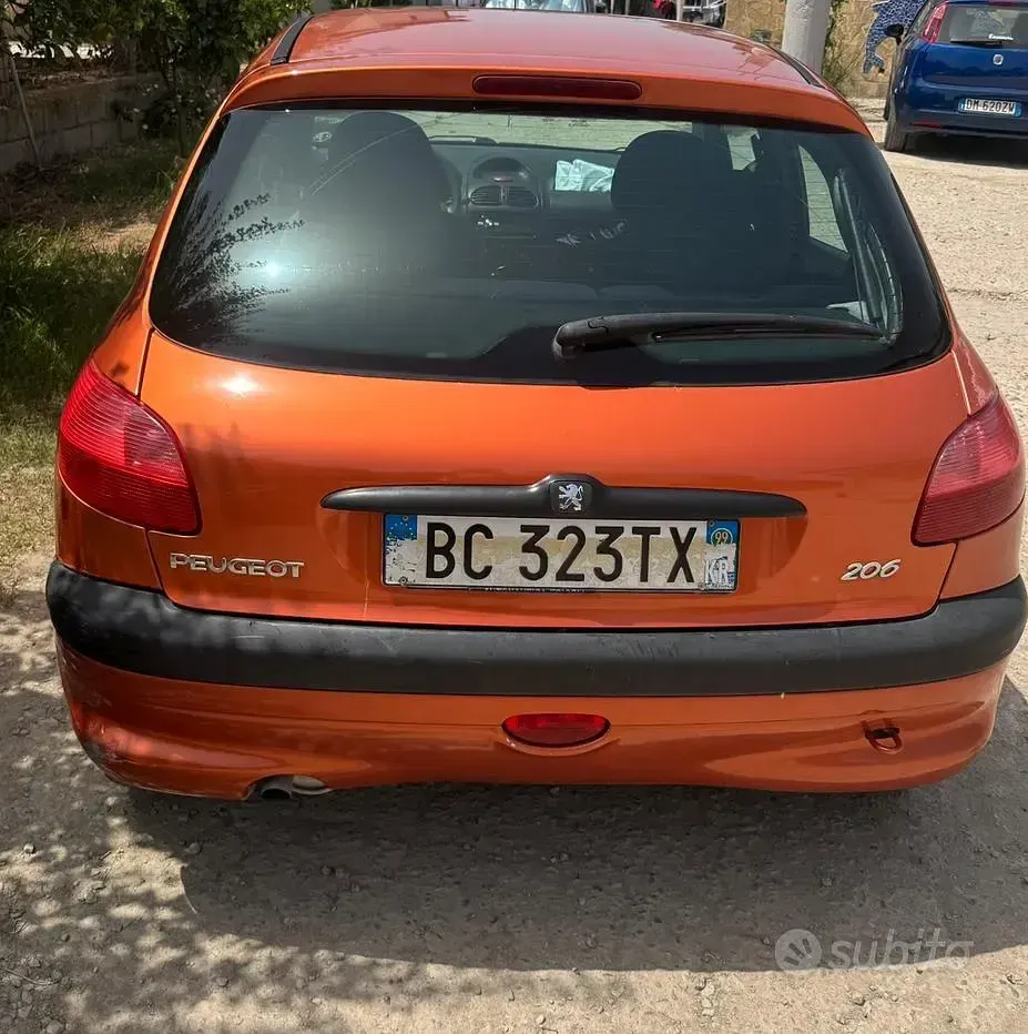 Usata Peugeot 206 60 CV (44 kW) 1999 Arancione Utilitaria