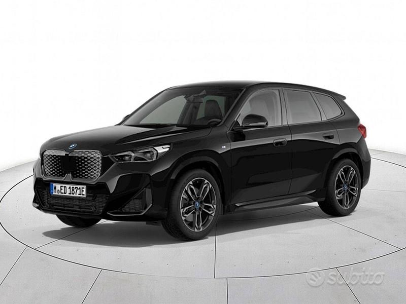 Usata BMW iX1 M Sport 103 kW (141 CV) 2024 Black sapphire SUV