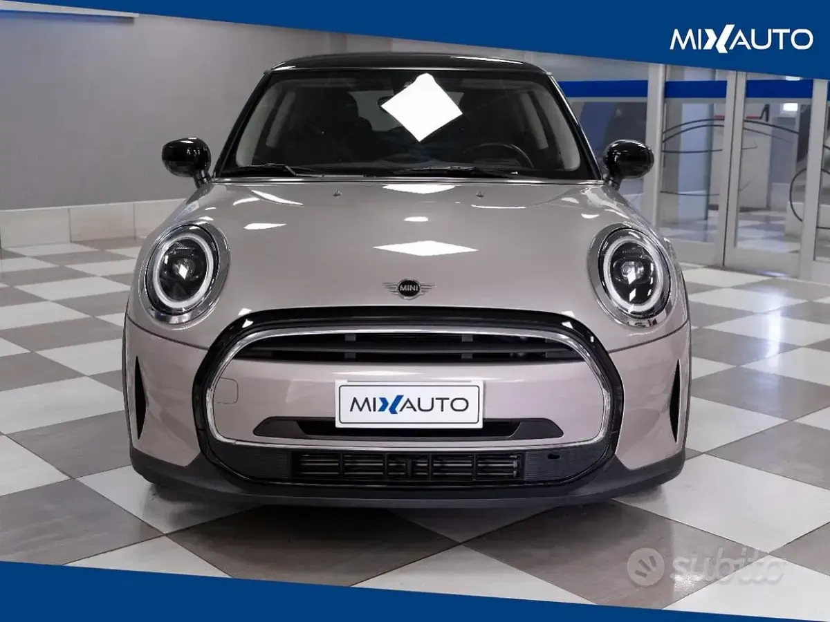 Usata Mini Cooper Classic 136 CV (100 kW) 2024 Grigio Utilitaria