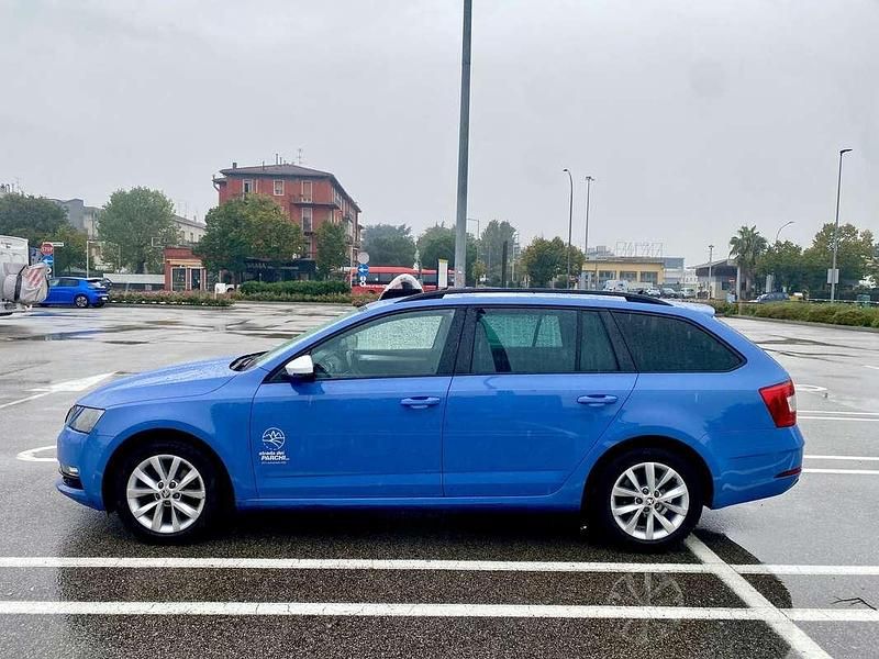 Usata Skoda Octavia 150 CV (110 kW) 2019 Blu/azzurro Station wagon
