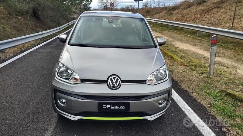 Usata VW up! move up! 60 CV (44 kW) 2019 Argento Utilitaria