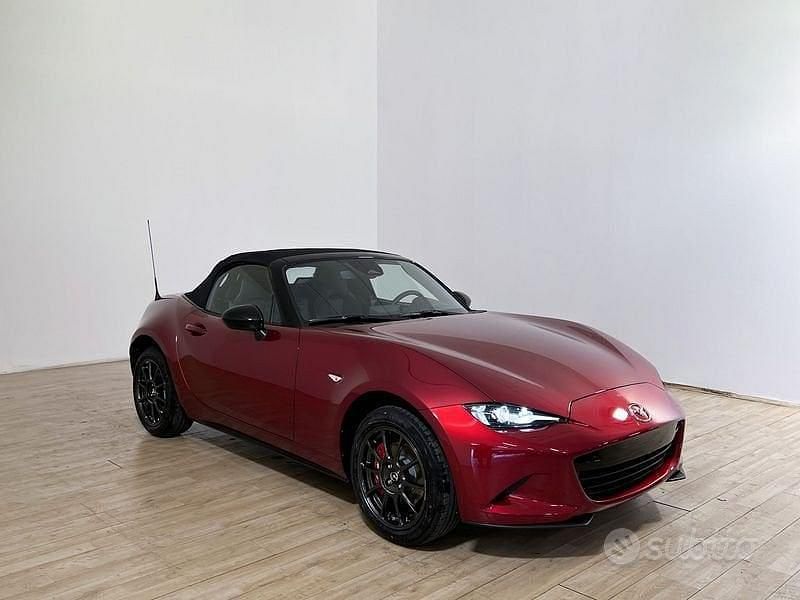 Nuova Mazda MX5 Homura-Line 132 CV (97 kW) 2025 Rosso Cabrio