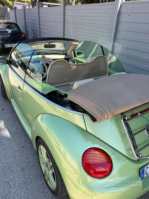 Usata VW New Beetle 101 CV (74 kW) 2004 Verde Utilitaria