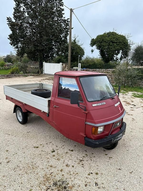 Occasion Piaggio APE 68 ch (50 kW) 2000 Rouge Berline