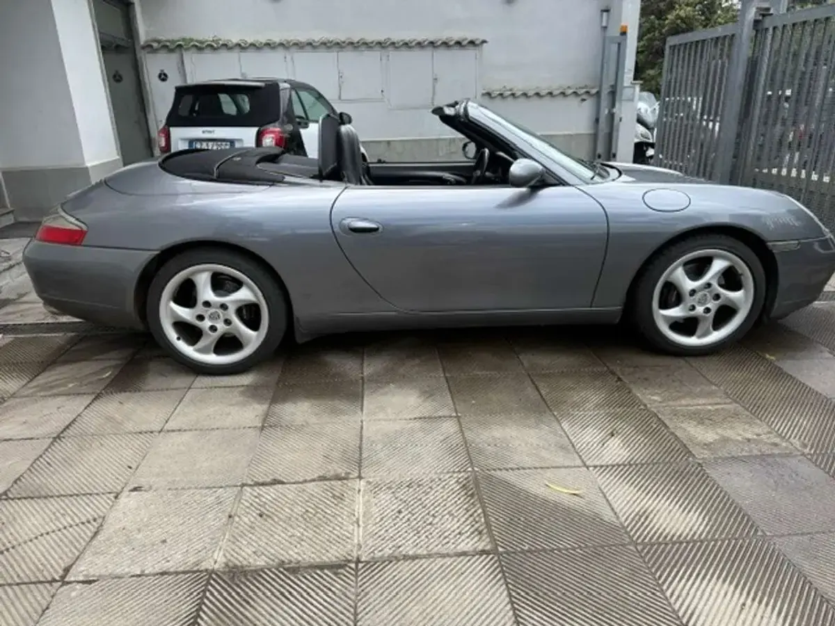 Usata Porsche 911 Carrera Cabriolet 300 CV (220 kW) 2001 Grigio Cabrio
