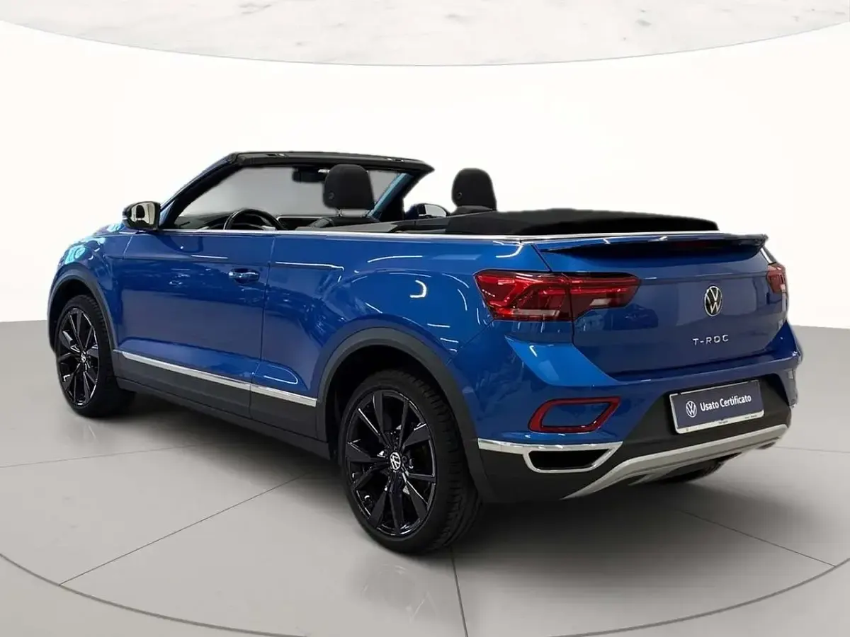 Usata VW T-Roc Style 110 CV (80 kW) 2024 Ravenna blue metallizzato SUV