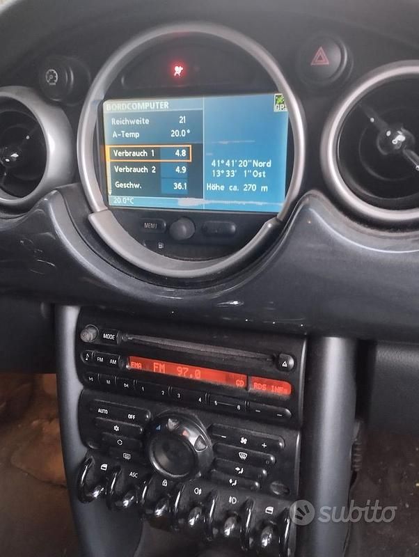 Begagnad Mini Cooper 75 HK (55 kW) 2004 Halvkombi