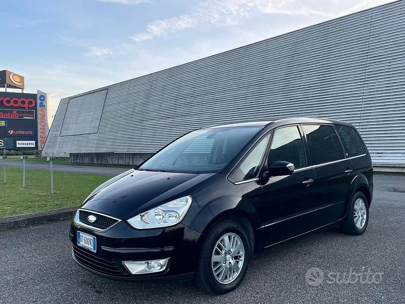Usata Ford Galaxy Ghia 140 CV (102 kW) 2007 Nero Monovolume