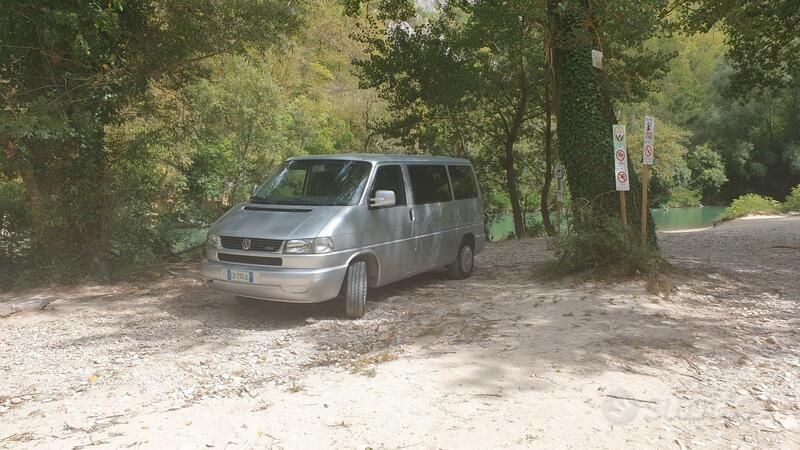 Argento Usata 2002 VW T4 Furgone | 10.000 € (Buon prezzo) - Immagine 1/4