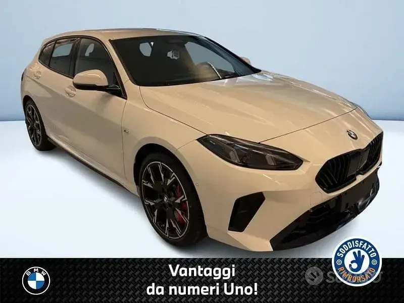 Usata BMW 118 M Sport 150 CV (110 kW) 2024 Bianco pastello Utilitaria