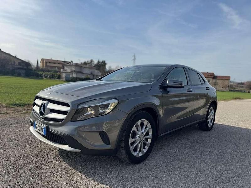 Usata Mercedes GLA180 109 CV (80 kW) 2015 SUV