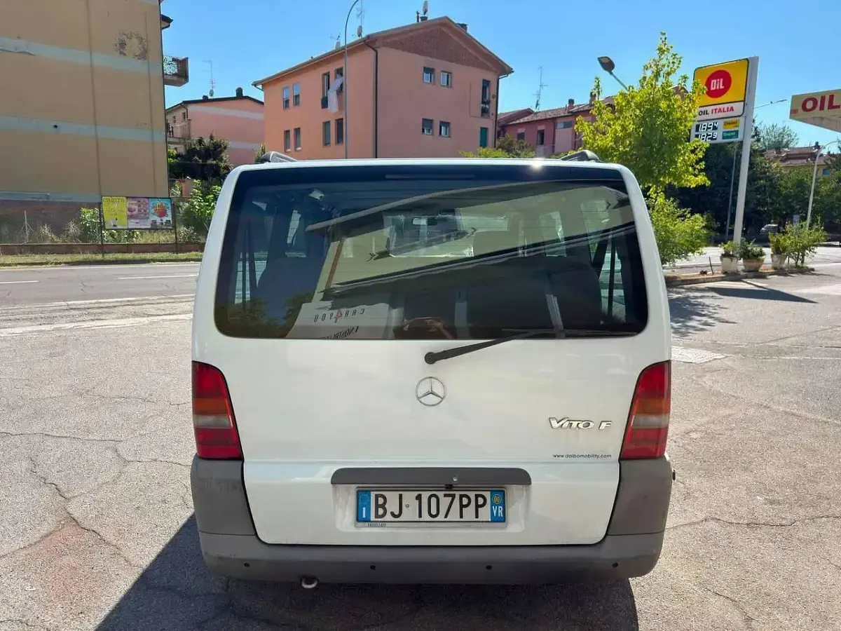 Usata Mercedes Vito 122 CV (89 kW) 2000 Bianco Furgone