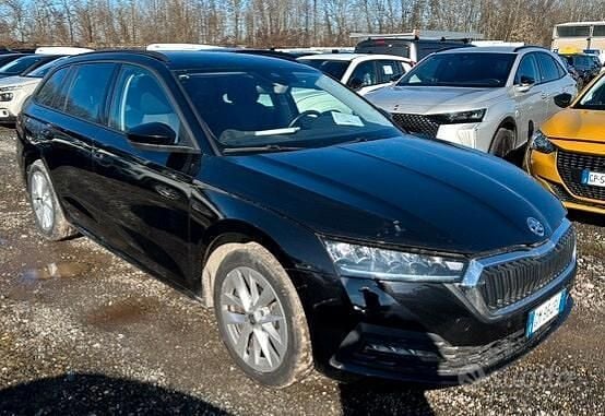 Usata Skoda Octavia Executive 150 CV (110 kW) 2023 Nero Station wagon