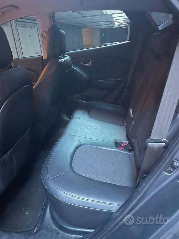 Usata Hyundai ix35 Xpossible 115 CV (84 kW) 2014 Grigio SUV