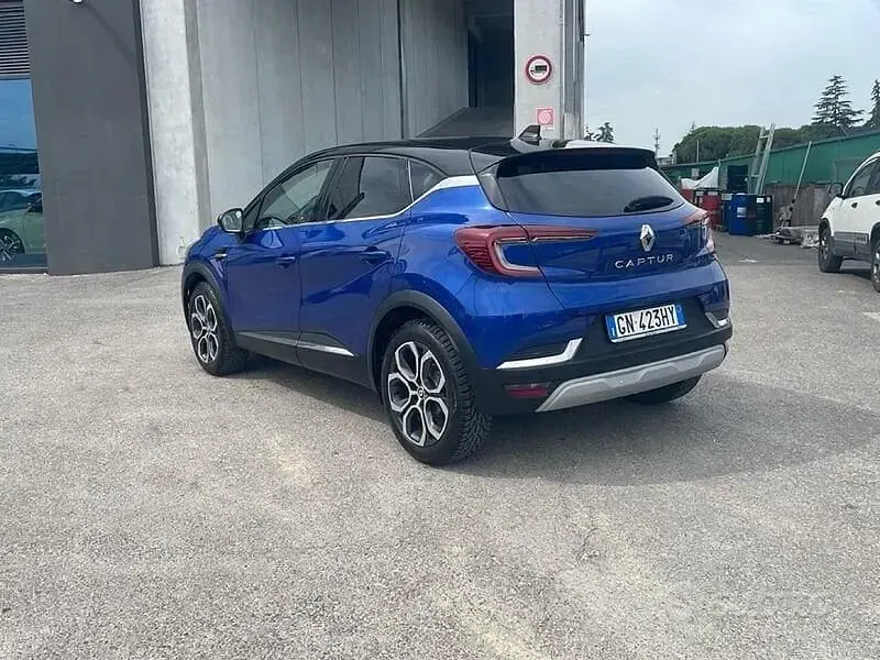 Usata Renault Captur Techno 143 CV (105 kW) 2023 Bianco SUV